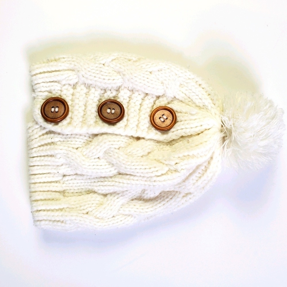 Cable Knit Beanie Hat with Buttons 🤩
